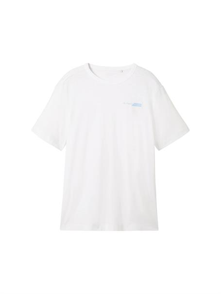 1040821 white