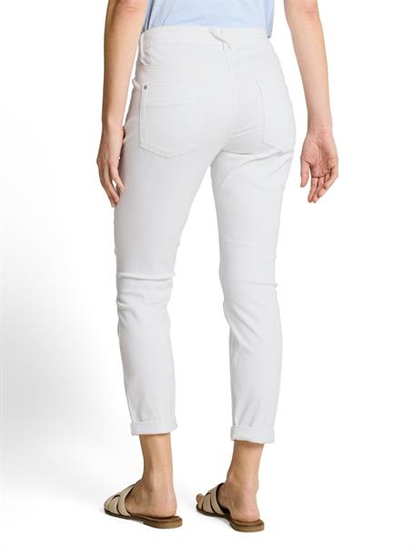 1040963 white