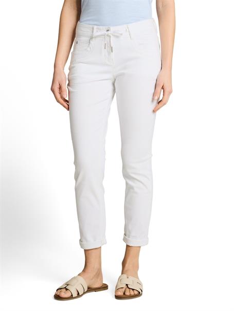 1040963 white