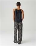 10418913201360 black
