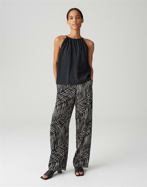 10418913201360 black