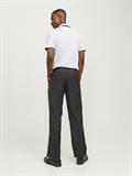 12136668 white-slim fit