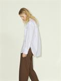 12200353 white1