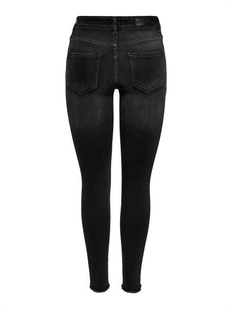 15157997 black denim