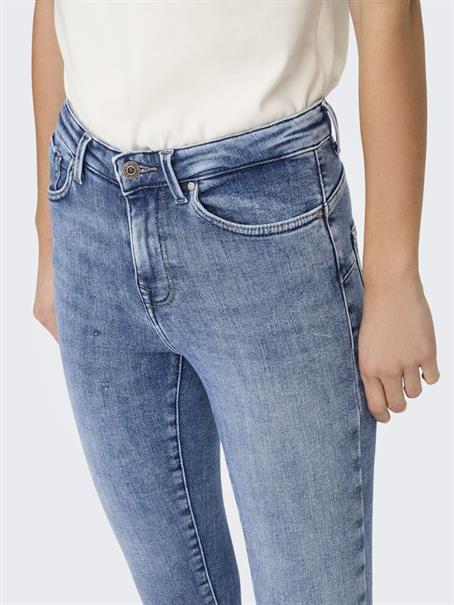15169892 light blue denim