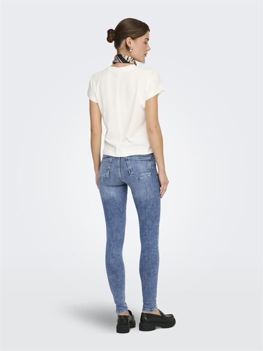 15169892-light-blue-denim