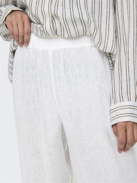 15259590 bright white