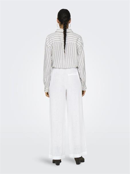 15259590 bright white