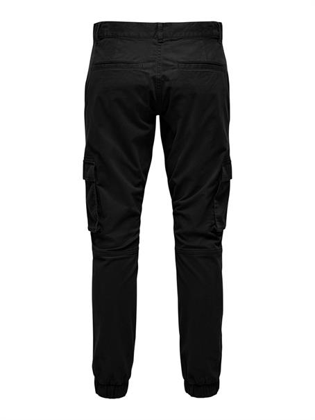 22016687 black