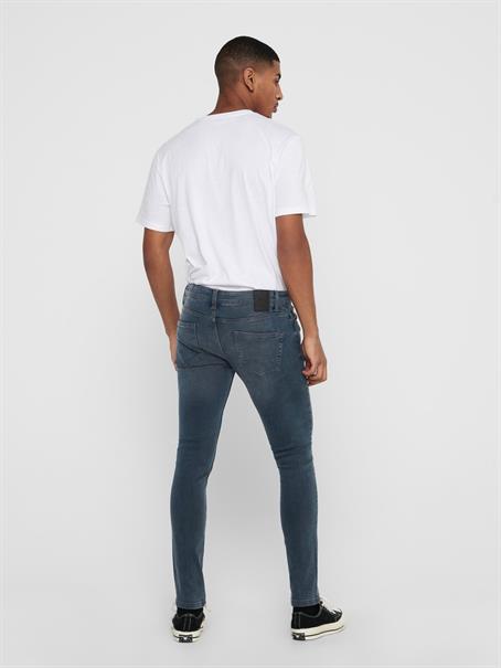 22017090 grey denim