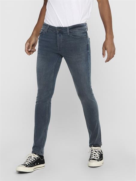 22017090 grey denim