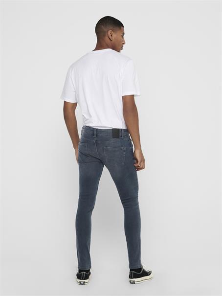 22017090 grey denim