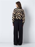 27028159 black