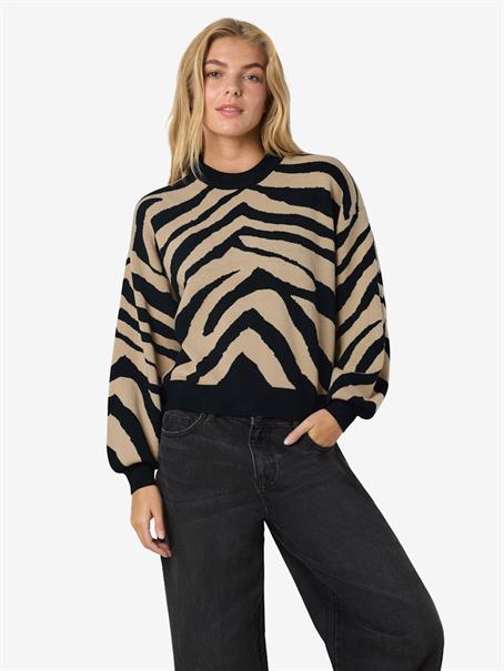 27028159 black