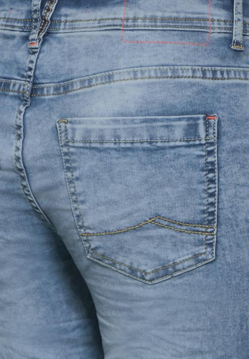 3-4-jeans-authentic-used-wash