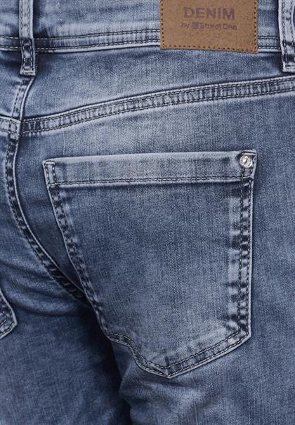 3/4 Jeans im Casual Fit mid blue random wash