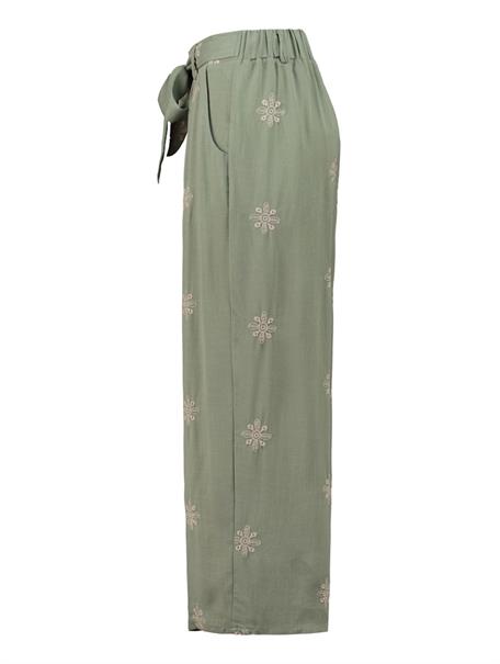 3/4 V TR Ci44ne lkhaki-cream flower
