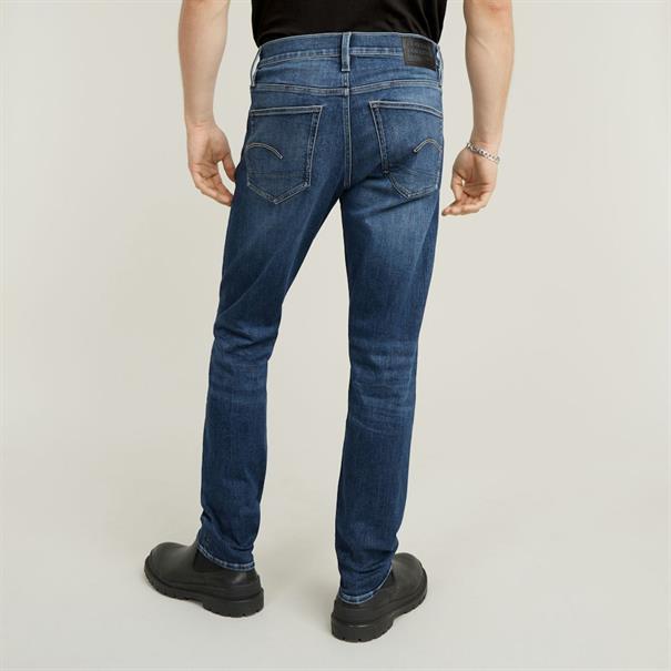 3301 Slim medium aged