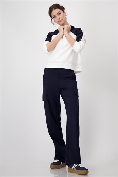 409090 off-white