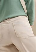 7/8 Mid Waist Slim Leg Hose im Casual Fit grain beige
