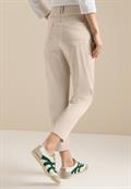 7/8 Mid Waist Slim Leg Hose im Casual Fit grain beige