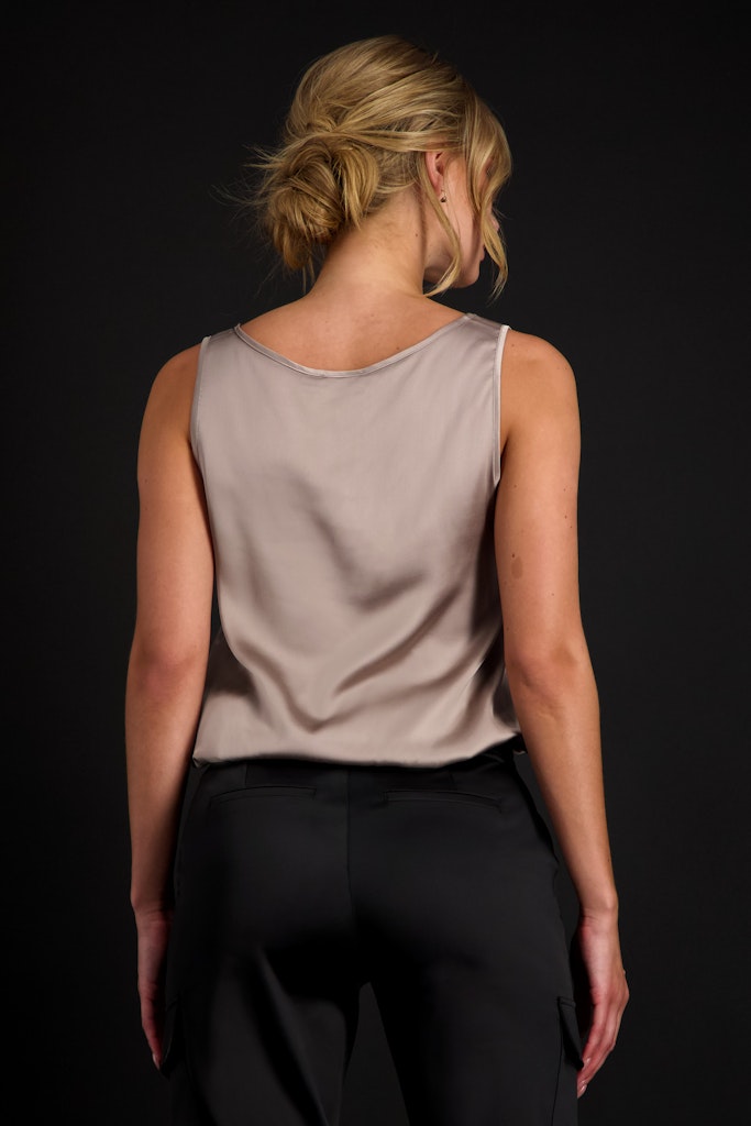 807704-toffee