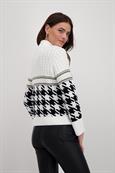 807786 off-white gemustert