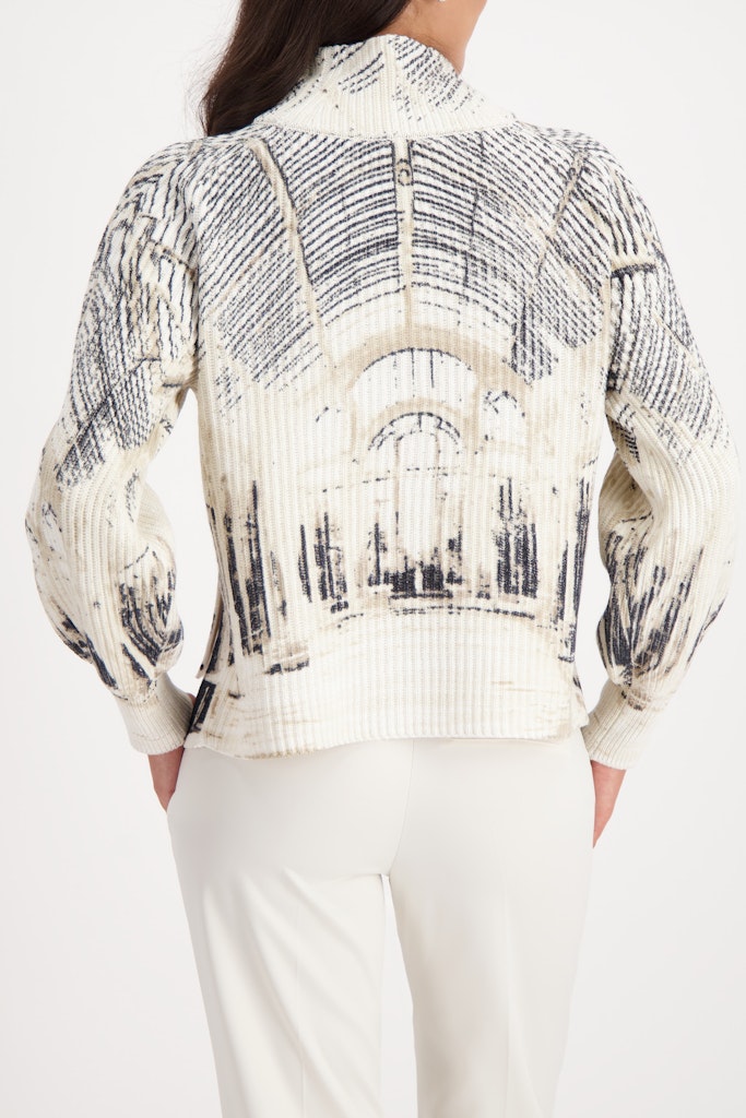 809517-almond-gemustert