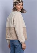 A202251 soft fawn beige