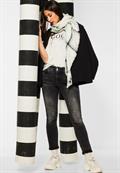A318826 off white