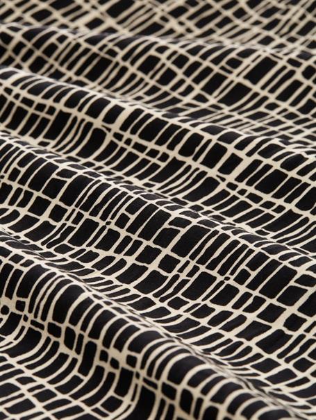 abstract black grid design