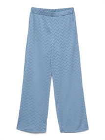 airy blue