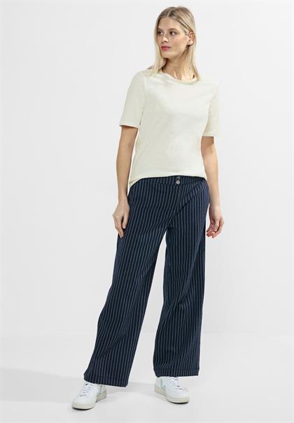 B321116 vanilla white