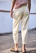 Barrel Leg Jeans im Loose Fit ecru washed