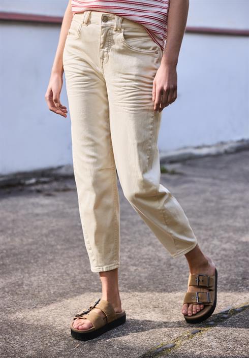 barrel-leg-jeans-im-loose-fit-ecru-washed
