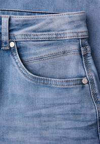 Barrel Leg Jeans light blue washed