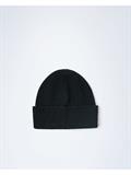Basic beanie salute