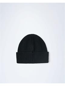 Basic beanie salute