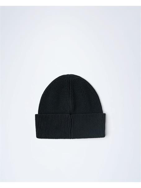 Basic beanie salute
