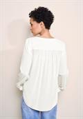 Basic Bluse in Unifarbe off white