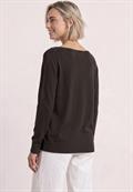Basic Pullover mit U-Boot-Ausschnitt black coffee