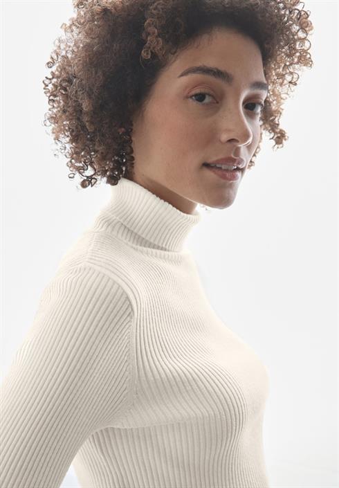 basic-rollkragen-pullover-cream-white-melange