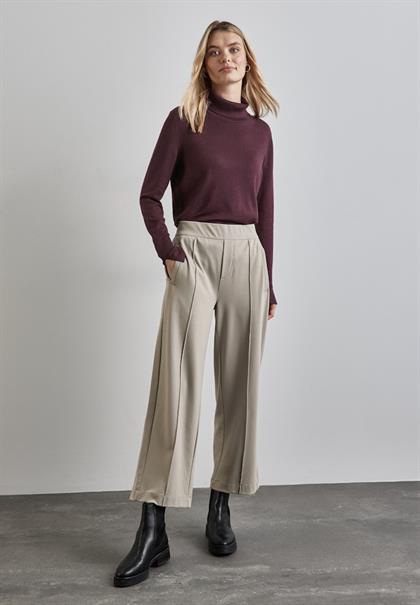 Basic Rollkragen-Pullover enigma red