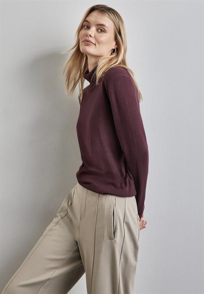 Basic Rollkragen-Pullover enigma red