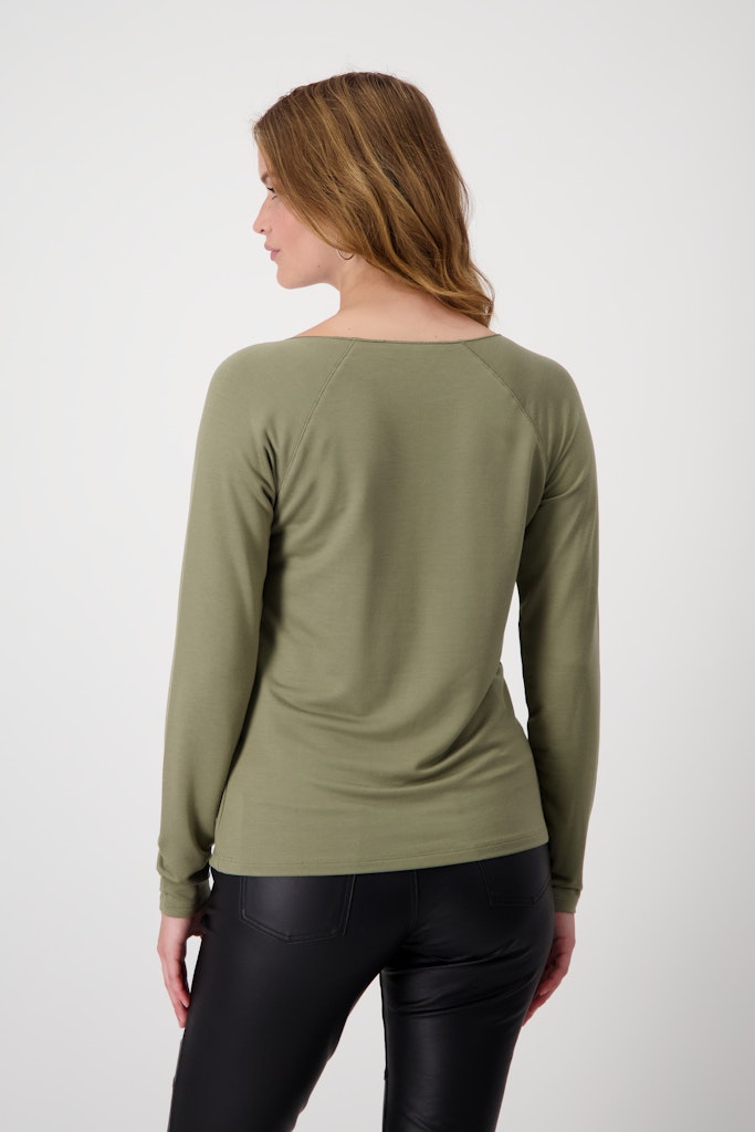 basic-shirt-green-tea