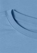 Basic Shirt in Unifarbe mit Rundhals loom blue
