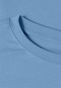 Basic Shirt in Unifarbe mit Rundhals loom blue