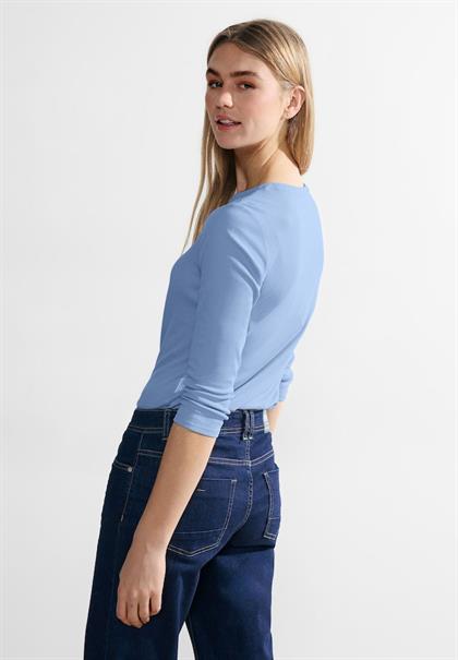 Basic Shirt in Unifarbe soda blue