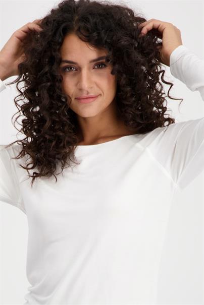 Basic Shirt mit Glanznaht off-white
