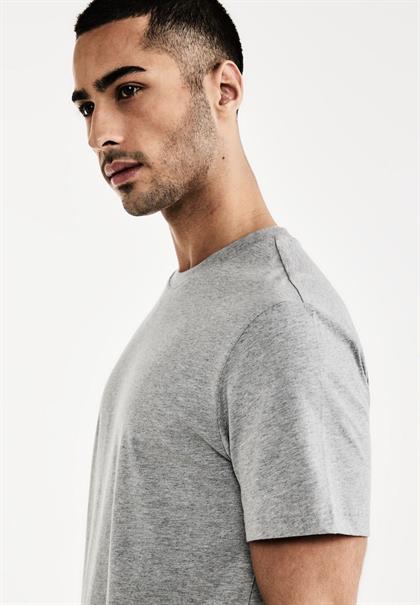Basic T-Shirt in Unifarbe cloud grey melange